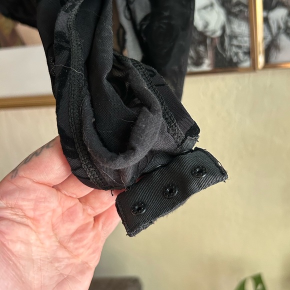 Torrid Flocked Mesh V-Neck Bodysuit - Picture 5 of 10